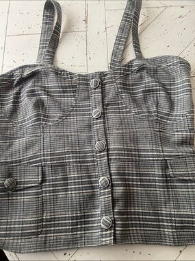 Gray Plaid subtle tartan look Button-Front Cropped Tank xl